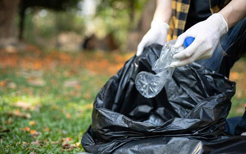 Bolsas de basura sostenibles: ventajas y alternativas